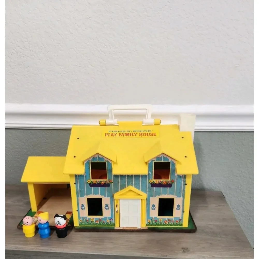 Fisher Price Vintage Little People Play Family Yellow House 1969, 3‎ Figures